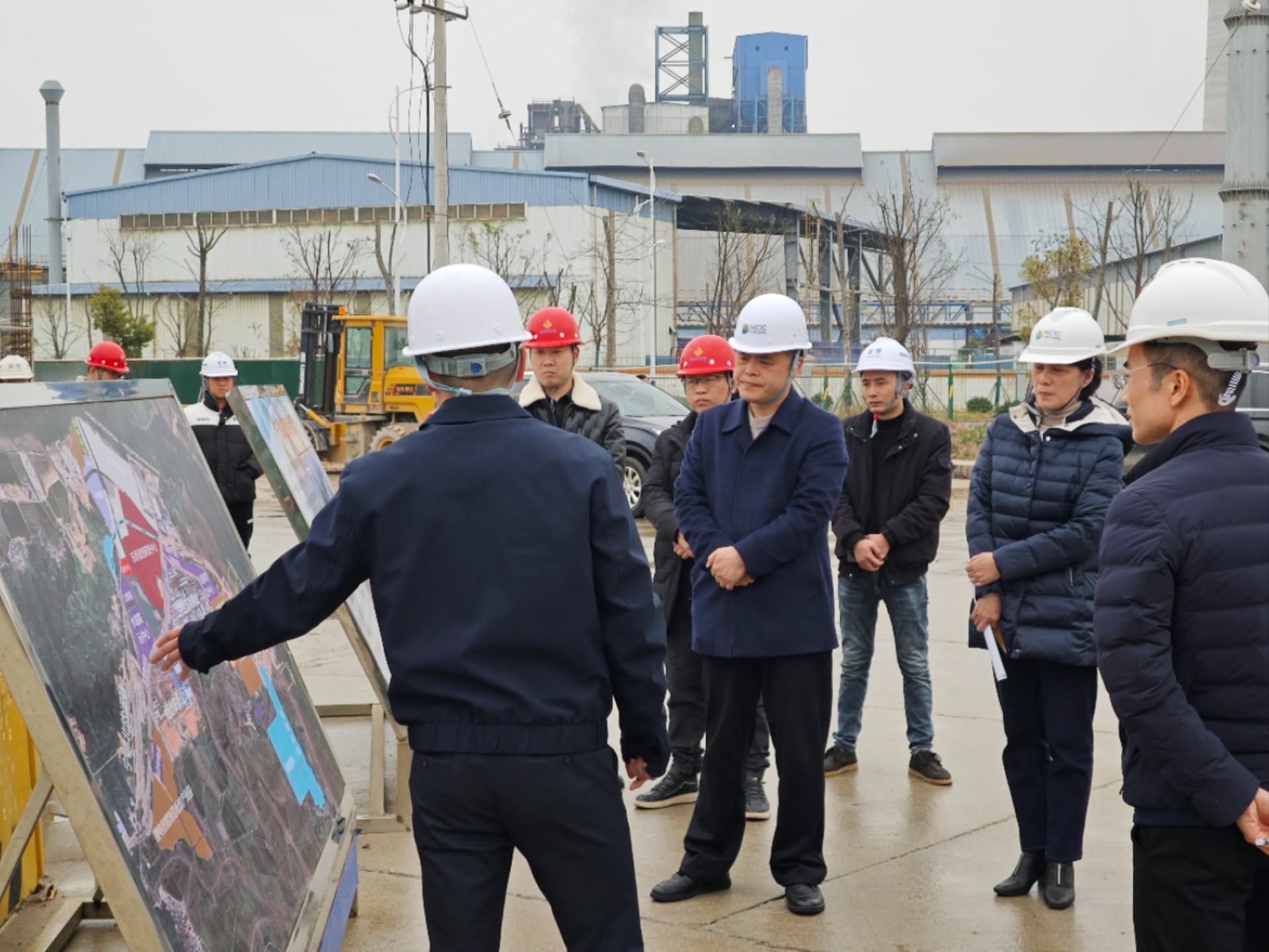 2024-2-29市交投集團領(lǐng)導深入市交投物流集團項目一線調(diào)研，章佳琦拍攝1.jpg